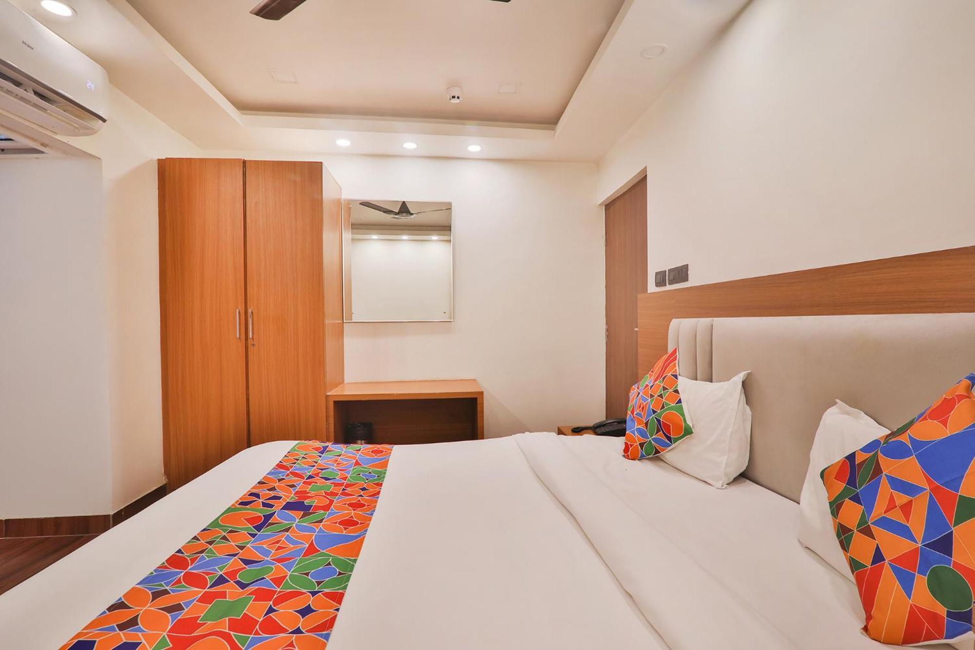 Fabhotel Shaurya Inn ラクナウ エクステリア 写真