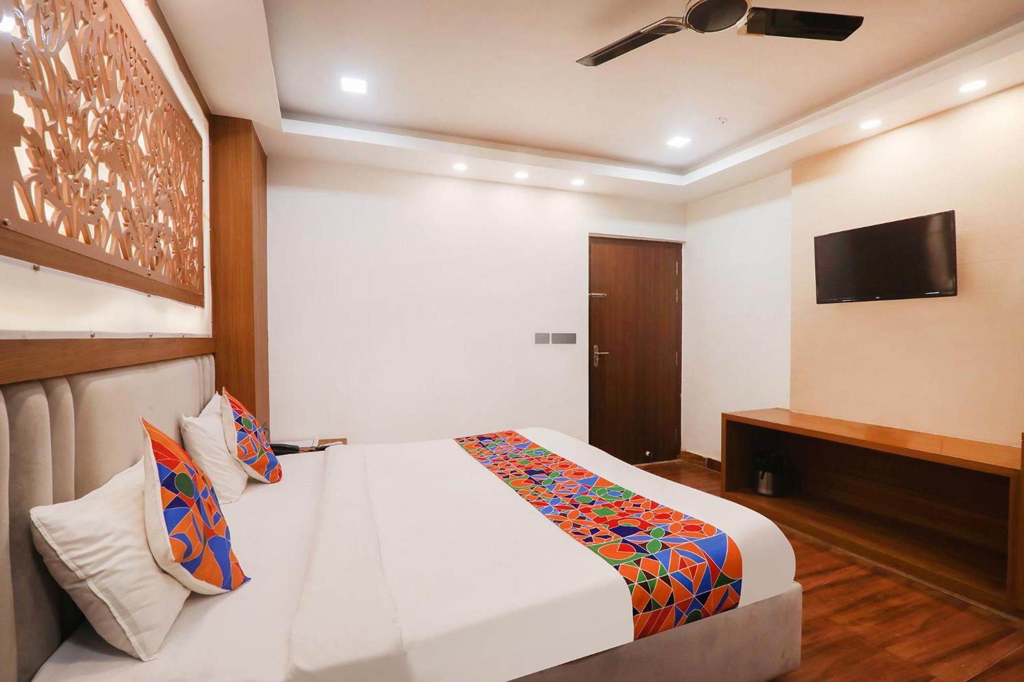 Fabhotel Shaurya Inn ラクナウ エクステリア 写真