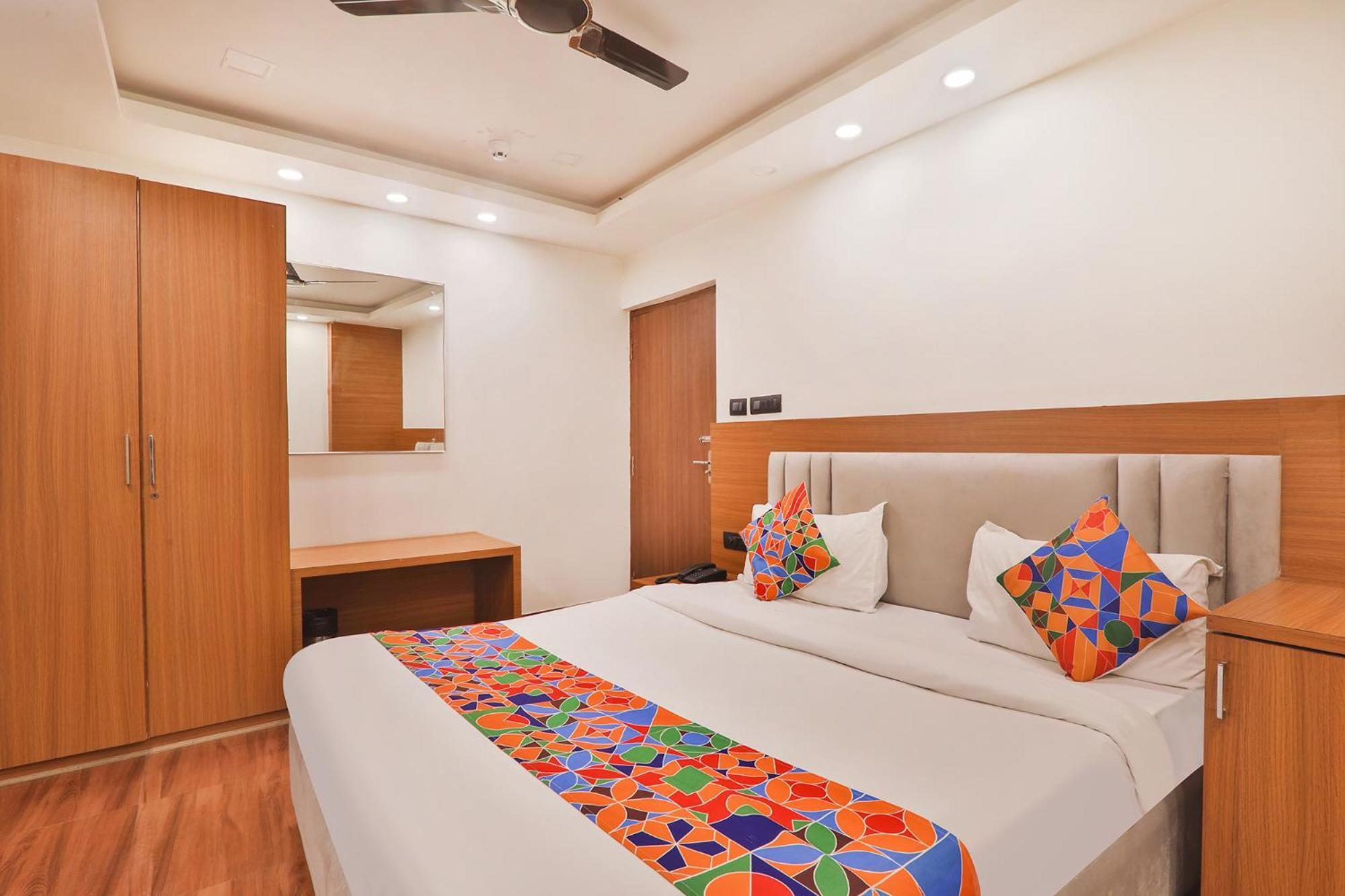 Fabhotel Shaurya Inn ラクナウ エクステリア 写真