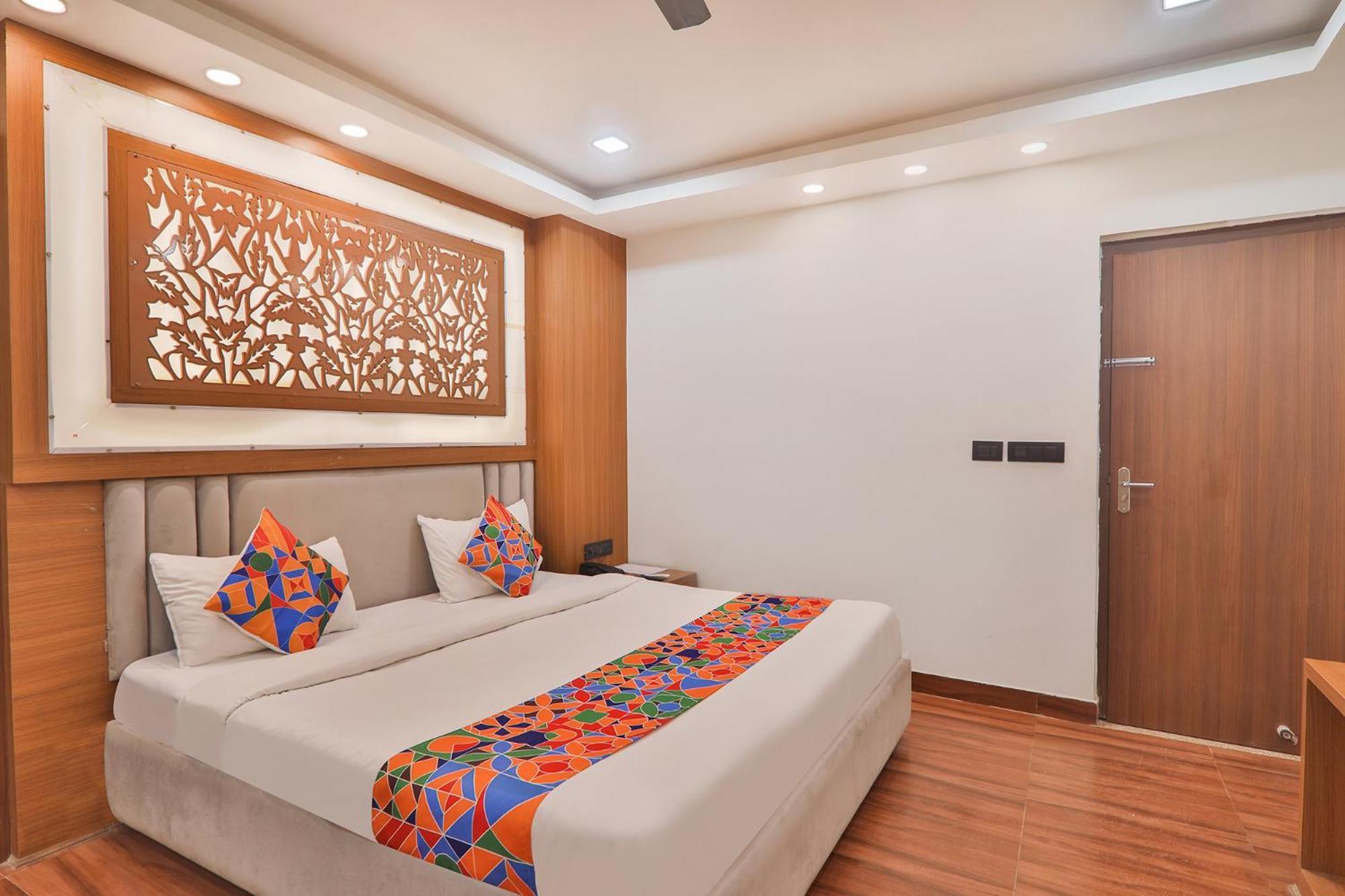 Fabhotel Shaurya Inn ラクナウ エクステリア 写真