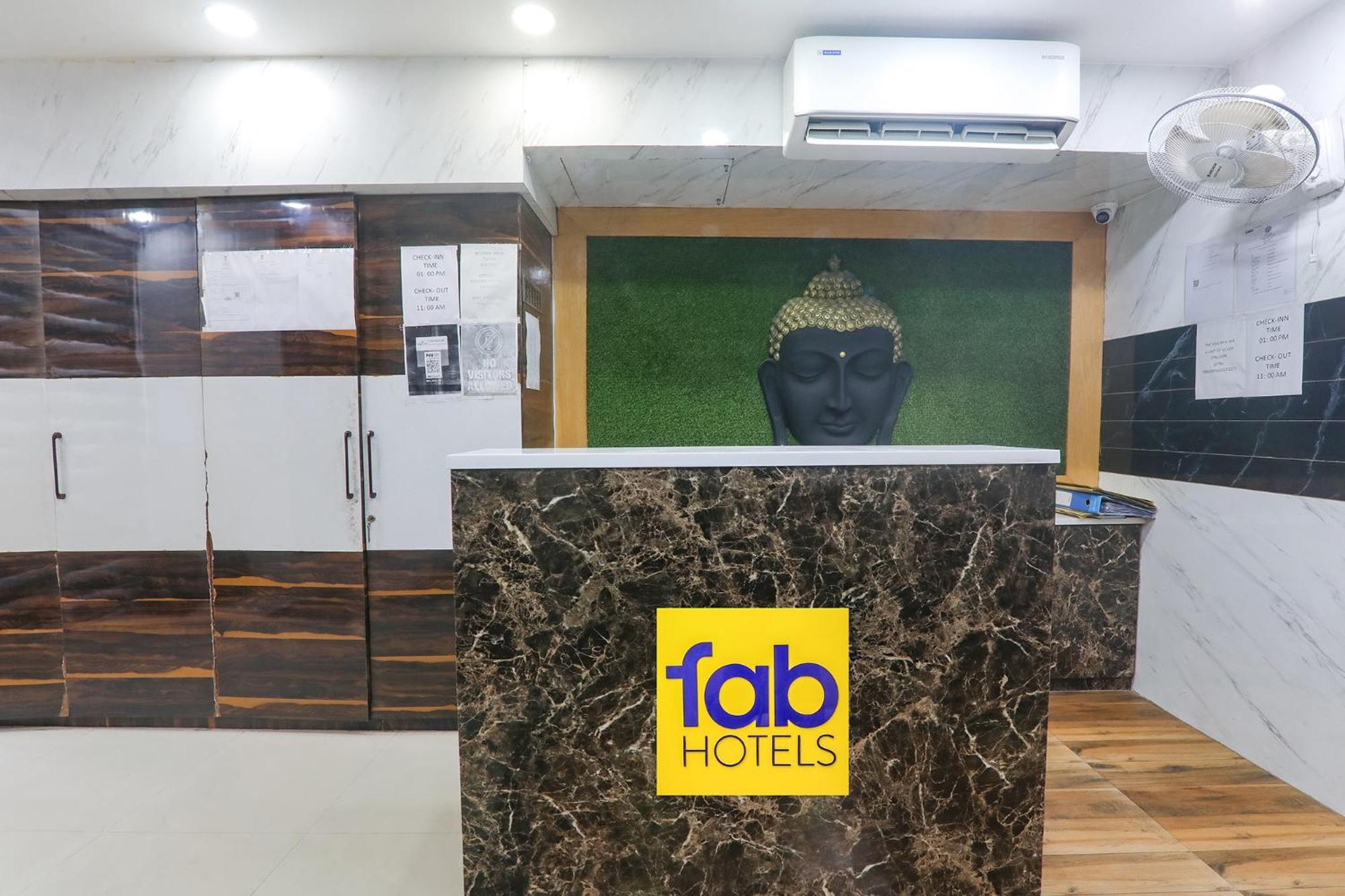 Fabhotel Shaurya Inn ラクナウ エクステリア 写真